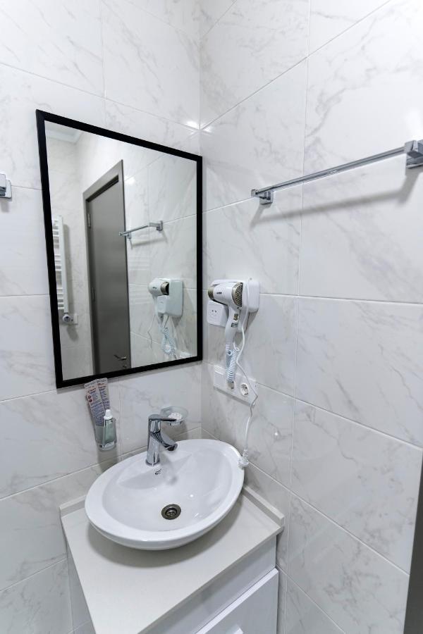 Boulevard Apartments Batumi Exterior foto